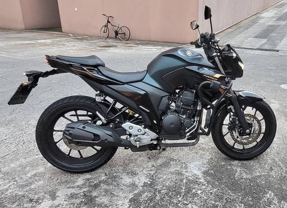 YAMAHA FZ25 FAZER ABS 